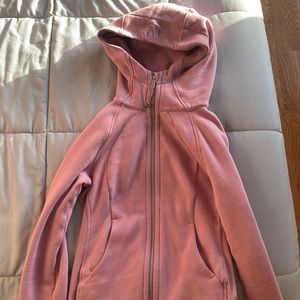 lululemon size 2 scuba hoddie never worn